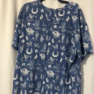 We The Free Navy Graphic Top